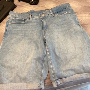 Levi’s Bermuda shorts size 31